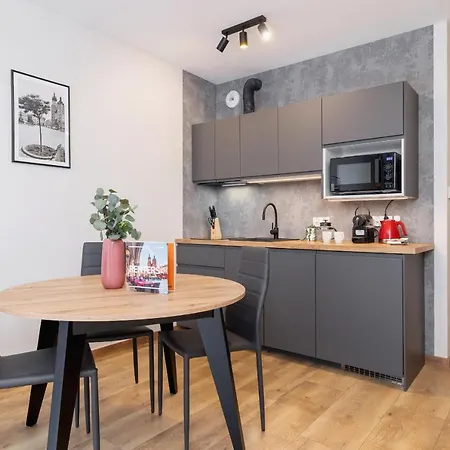 Modern Apartment Podgorze With Parking By Noclegi Renters Krakow Exterior photo
